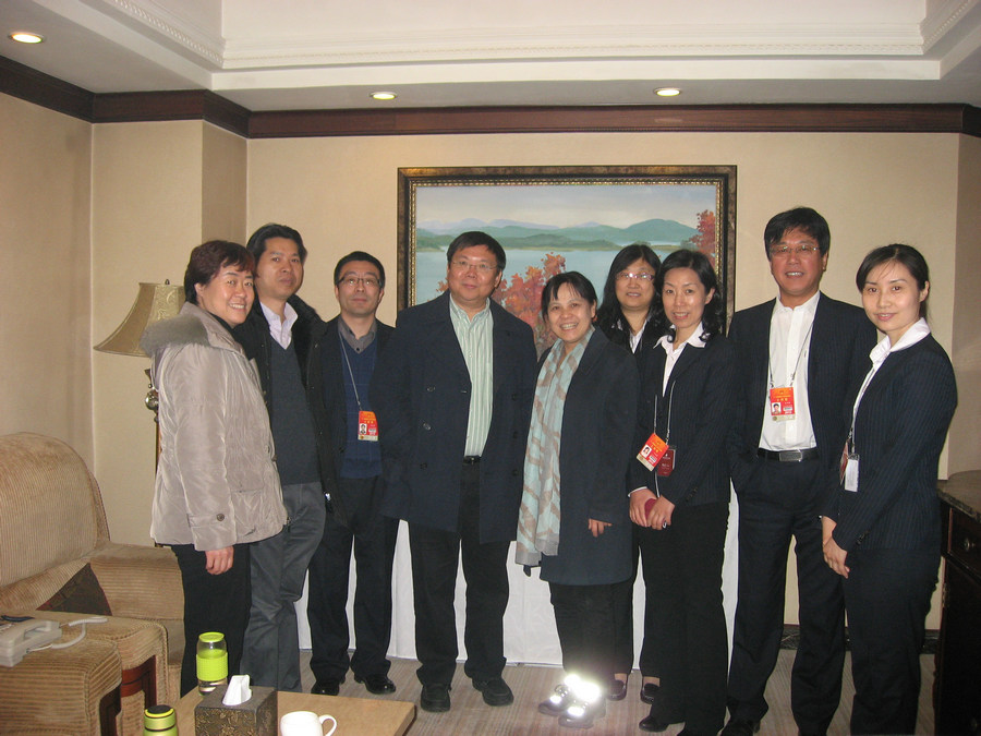 2015.3院领导慰问医疗队 011.jpg 2015.3院领导慰问医疗队 011.jpg