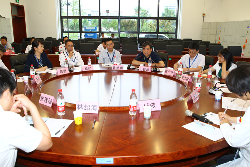 DU8E1580_副本.jpg DU8E1580_副本.jpg