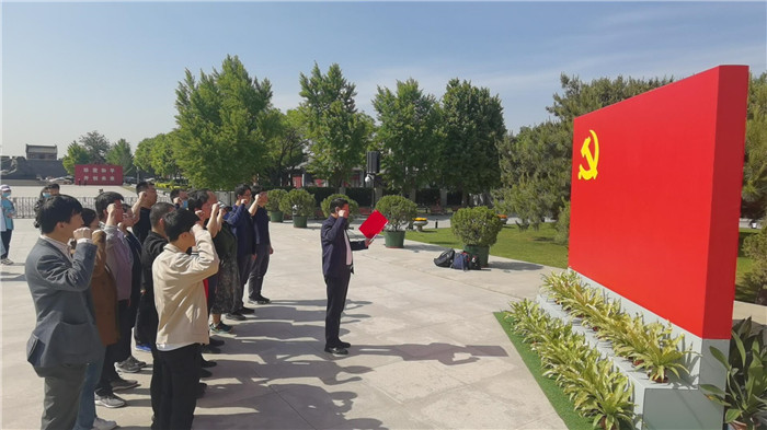 图片2.jpg 图片2.jpg